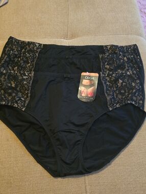 3pr -  Olga Women's Flirty Lace Hipsters